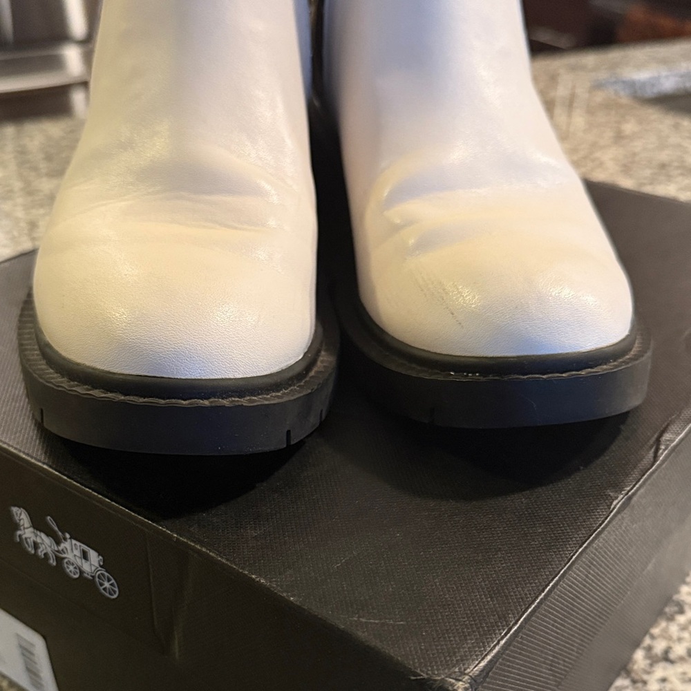 Coach Lory White Leather Booties Ankle Boots Size 8B - GUC - Picture 8 of 10